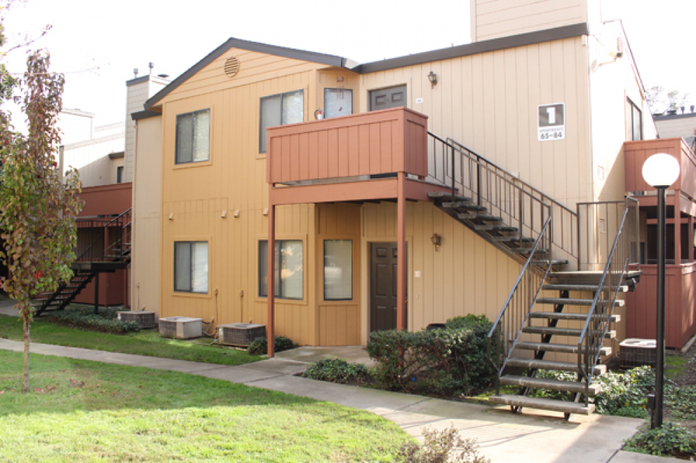 Thank you for viewing our Exterior 17 at Willow Run Apartments in the city of Carmichael.